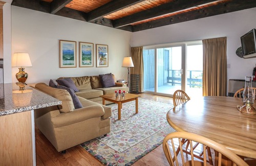 Sunapee House | Four Season Paradise with Lake Access, Tennis, Pool, Skiing, and Free Golf!