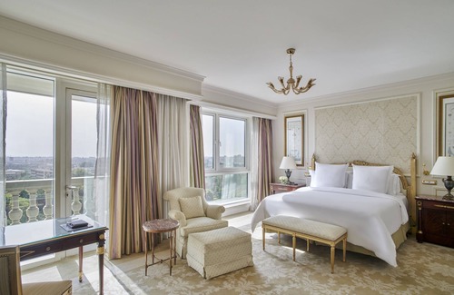 Oula Hotel | Four Seasons Hotel Cairo at First Residence