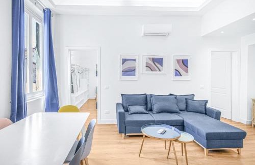 Duomo Apartment | Four Seasons Luxury Apartment 50 m from Duomo