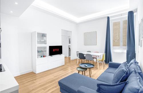 Duomo Apartment | Four Seasons Luxury Apartment 50 m from Duomo