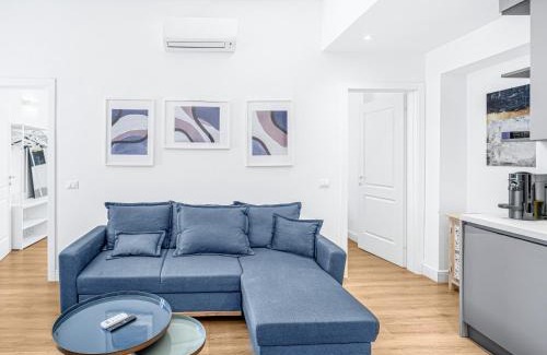 Duomo Apartment | Four Seasons Luxury Apartment 50 m from Duomo