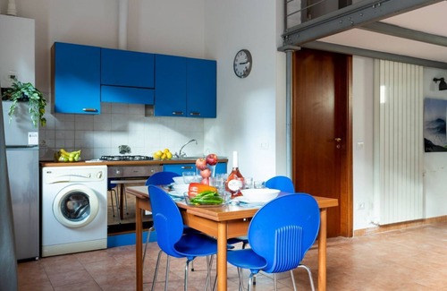 Pisa Apartment | Four Shades of Pisa - Blue Studio Apartment
