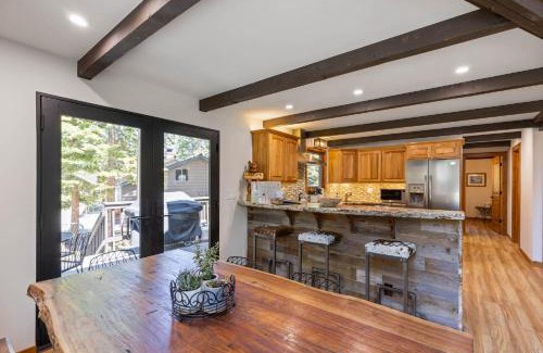 Carnelian Bay House | Four Summits- Hot Tub- Pool Table- Short Drive to Ski Resorits