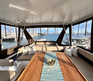 La Llotja-Born Boat Rental | Fox Bali