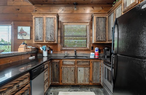 Smithville Cabin | Fox & Bear Lodge Near Center Hill Lake