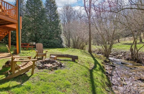 Bryson City Cabin | Fox Creek Cabin 1: Creekside Cabin in the Smoky Mountains