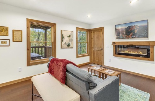 Boone House | Fox Hill Retreat