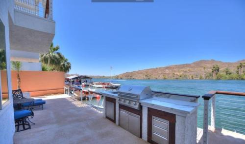 Parker Strip House | Fox River House, River Front getaway