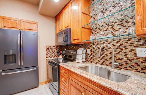 Colorado Springs House | Fox Run, Lux Private Suite Nature Views Aplus Spot