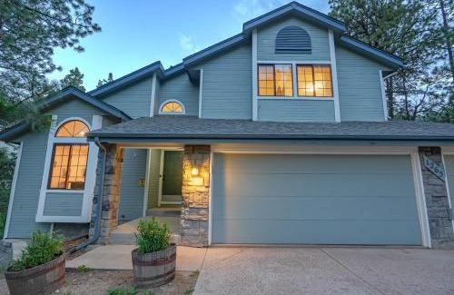 Colorado Springs House | Fox Run Retreat Hot Tub & Fire Pit & BBQ