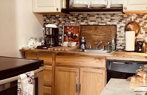 Franklin House | Fox's Den at Harlinsdale Park ~ Downtown Franklin. Pet Friendly! LOCATION!nnnn