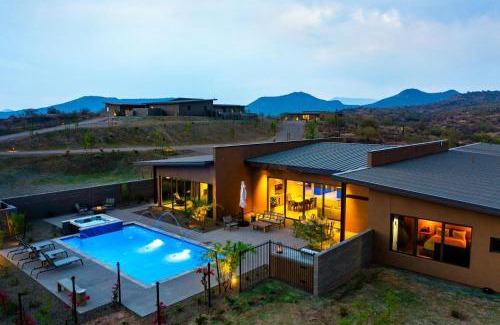 Fort McDowell House | Fox Suite - Downtown Views - 12 South