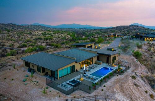 Fort McDowell House | Fox Suite - Downtown Views - 12 South
