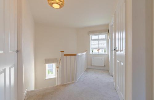 Longridge House | Foxglove Haven- 3-Bed Detached - Garden - Drive