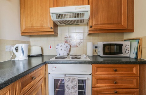 Hawsker Cottage | FOXHUNTER COTTAGE, family friendly in Hawsker