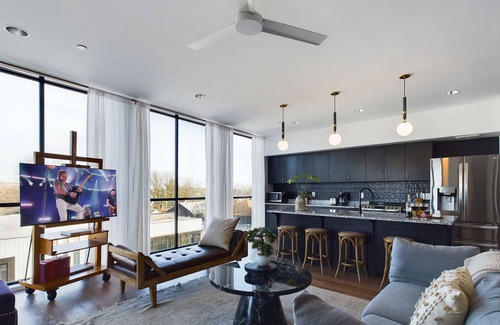 Historic Waverly House | Foxtail - Downtown Views - 12 South