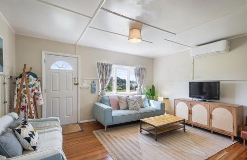 Foxton Beach House | Foxton Breeze - Foxton Beach Holiday Home