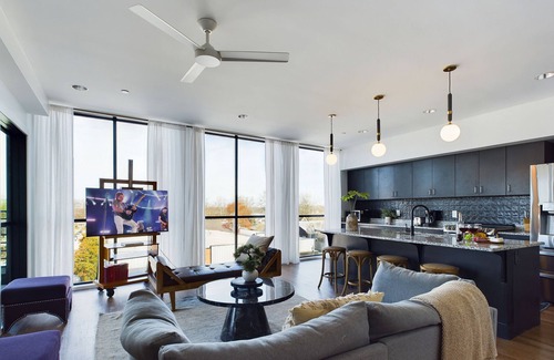 Historic Waverly House | Foxy - 4 City View Homes - 12 South
