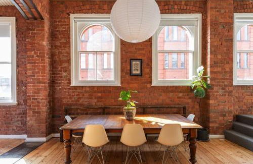 Collingwood Apartment | Foy and Gibson - An Industrial Chic Historic Warehouse