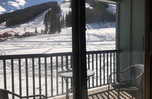 East Village at Copper Apartment | FP122 Ski-in Studio, with kitchen!