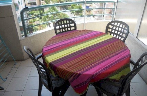 Frejus Plage Apartment | Fréjus Appartement Avec Wifi Parking Piscine Terrasse à 5' mer