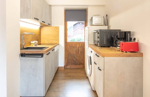 Montchavin Apartment | Beautiful Renovated Apartment · Balcony · Near Slopes and Shops · Ski Locker