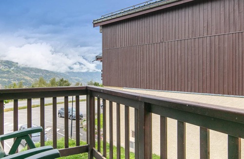 Montchavin Apartment | Beautiful Renovated Apartment · Balcony · Near Slopes and Shops · Ski Locker