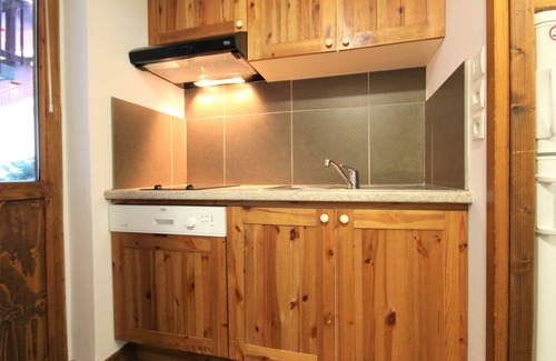 Montchavin Apartment | Renovated apartment near center, 2 bedrooms, 6 people, balcony, ski lockers