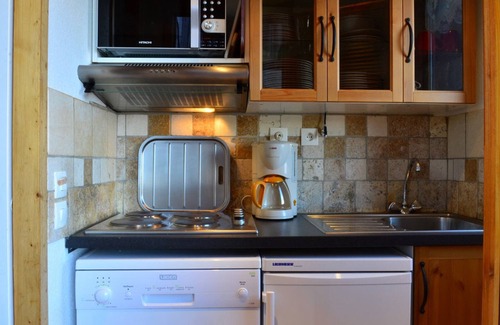 Montchavin Apartment | Renovated duplex for 8, 3 min to slopes, balcony and free parking