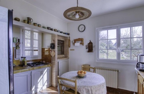 Le Beausset House | Le Mas de la Poterie by Interhome