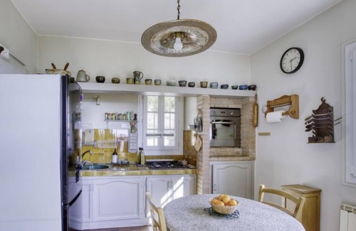 Le Beausset House | Le Mas de la Poterie by Interhome