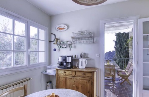 Le Beausset House | Le Mas de la Poterie by Interhome