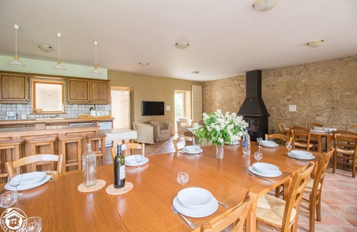 Saint-Quentin-sur-Sauxillanges House | Gîte* HEREST panoramic view of the Monts d'Auvergne