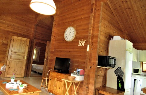 Serignac Ski Chalet | France - Charming Nordic-style chalet 4 pers 40km from Cahors.