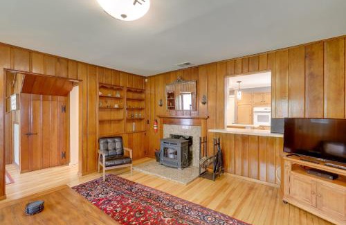 Franconia House | Franconia Escape on Half Acre with Fire Pit and Deck!
