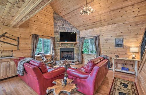 Franklin House | Franklin Cabin with Game Room, Mountain-View Deck