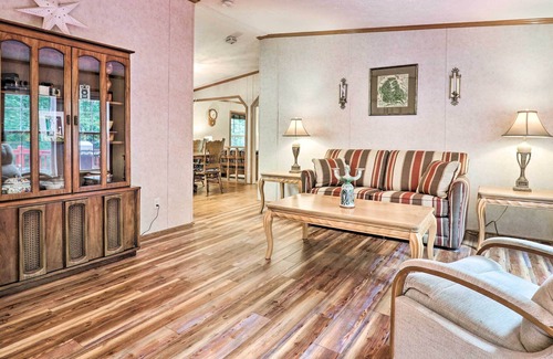 Franklin House | Franklin Home w/ Deck, & Fire Pit: 8 Mi to Dtwn!