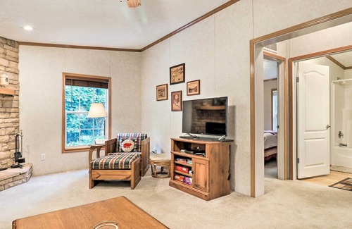 Franklin House | Franklin Home w/ Deck, & Fire Pit: 8 Mi to Dtwn!