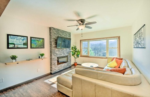Franklin House | Franklin Home with Hot Tub and Mtn Views!