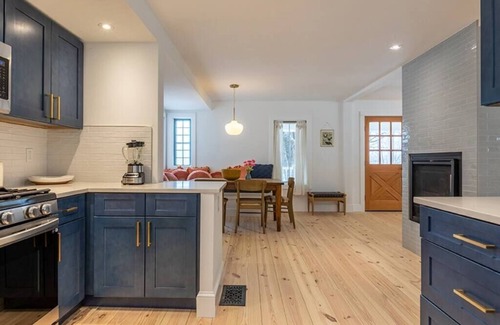 Manchester Ski Chalet | Franklin luxury Chalet w/guest house and central AC