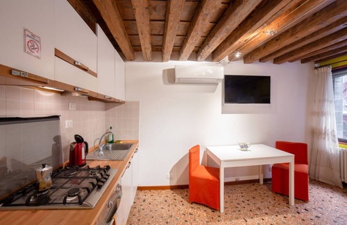 San Polo Apartment | Frari 2, apartment near Piazzale Roma