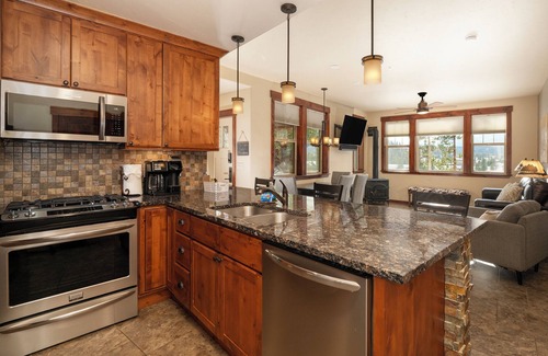 Fraser Condo | Fraser valley condo near slopes w/deck & BBQ