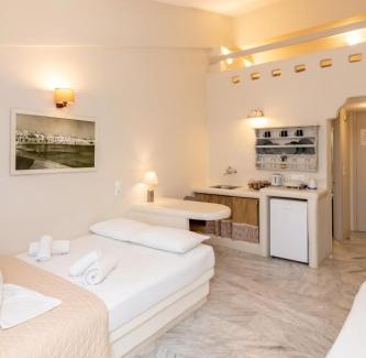 Tinos Hotel | Fratelli Family Rooms