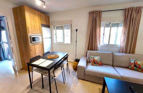 Leon XIII-Los Naranjos Apartment | Fray Isidoro Apartment