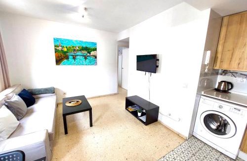Leon XIII-Los Naranjos Apartment | Fray Isidoro Apartment
