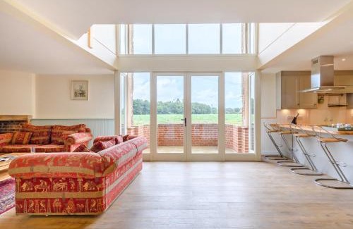 Irstead House | Fred's Barn