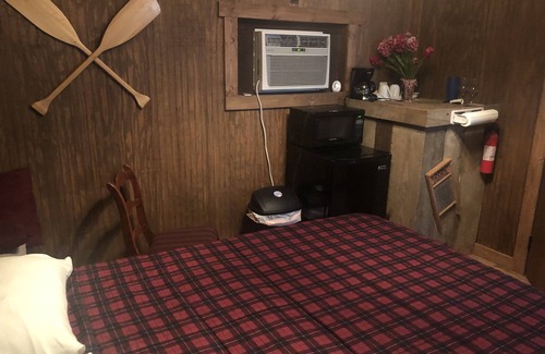 Flat Rock Cabin | Fred's bungalow: a cabin