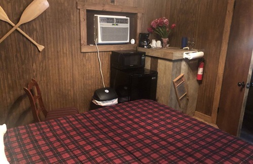 Flat Rock Cabin | Fred's bungalow: a cabin