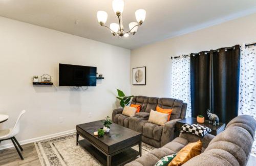 Frederick House | Frederick Townhome with Balcony, Close to Parks!