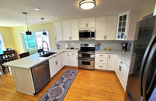 Discovery Bay House | Free Food+/Snacks, Attached Dock, ~10min 2FastWater, Water Toys, Game Room+more!